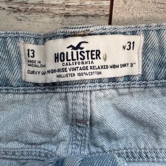 Hollister Curvy Ultra High Relaxed Mom Denim Shorts Eyelet Patch Sz 13 Waist 31 - Picture 2 of 5